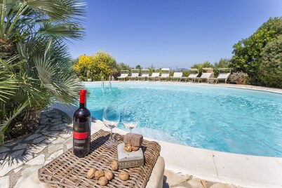 ClickSardegna Villa Paraiba sea view with exclusive pool 