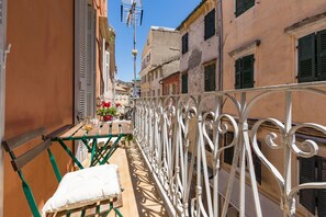 Apartamento Gallery | Balcón