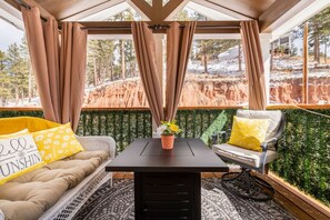 Interior - Sunny Tiny Haven | BBQ, Fresh Vibes & Peak Views (Woodland Park)
