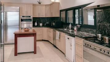 Fridge, microwave, oven, dishwasher