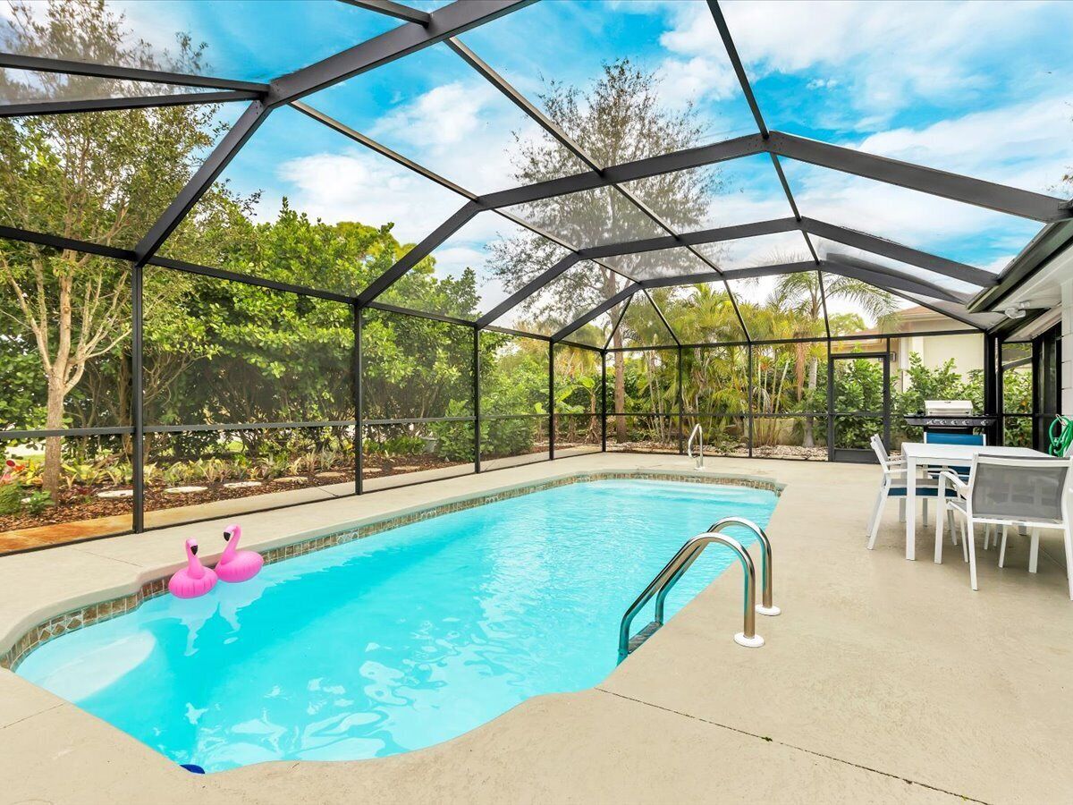 15% OFF NOW-NOVEMBER 1st! Only ONE mile to Bonita Beach!