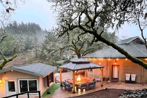 The Hobbit House: Avenue of The Giants Adventure!