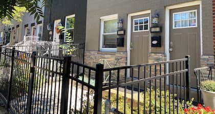 Newly Renovated 2BD 2BR unit in the heart of NE DC!