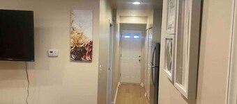 Newly Renovated 2BD 2BR unit in the heart of NE DC!