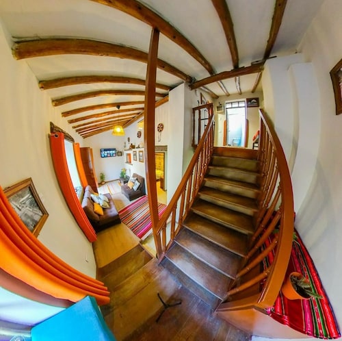 WOODEN AND BEAUTIFUL APARTMENT CLOSE TO THE MAIN SQUARE CUSCO