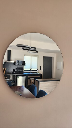 50-inch LED TV with digital channels, TV, Netflix - SUITES LOMBOY & PLAZA (San José del Cabo)