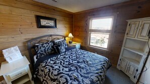 5 bedrooms, WiFi, bed sheets