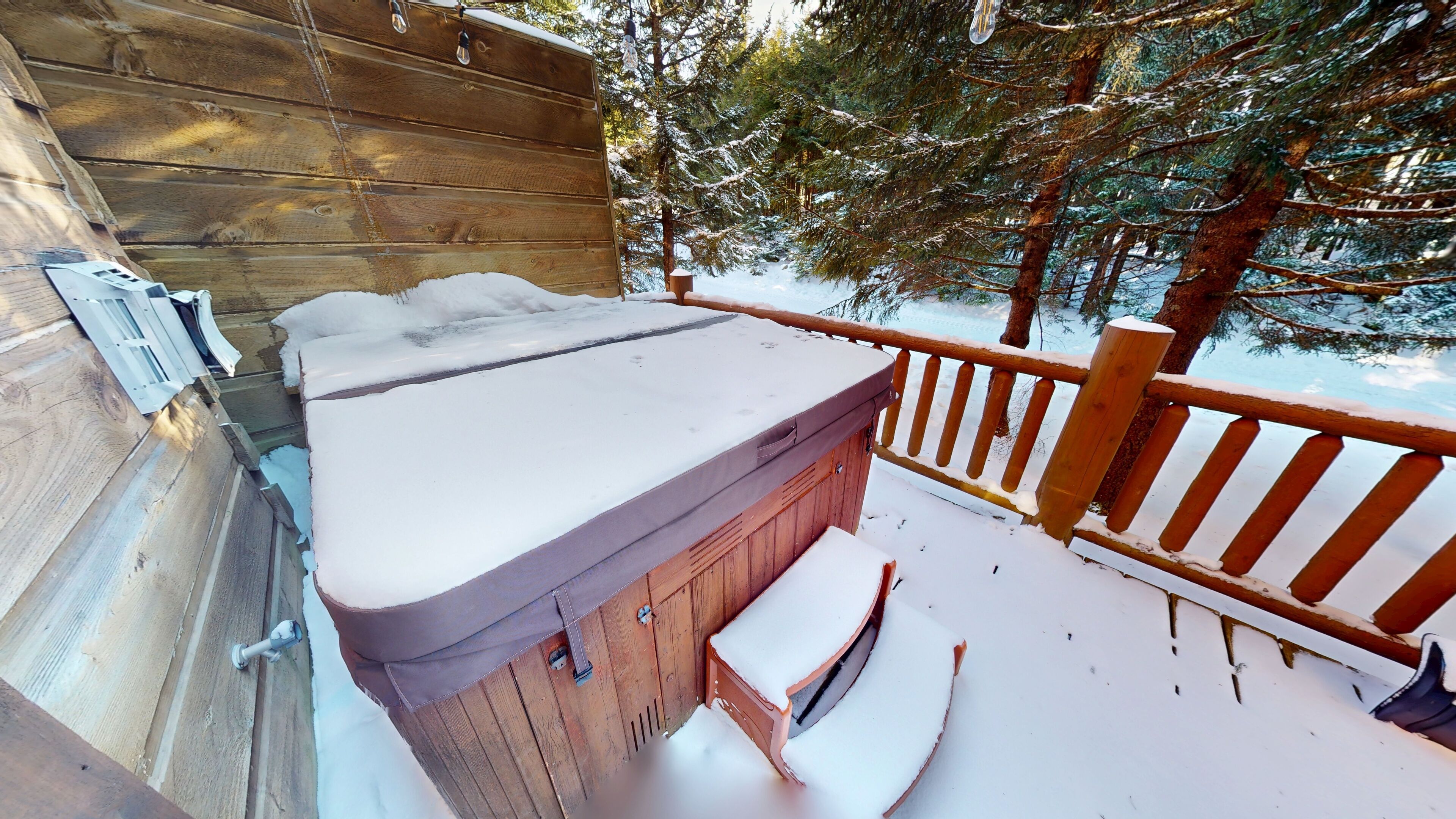 Tina de hidromasaje al aire libre