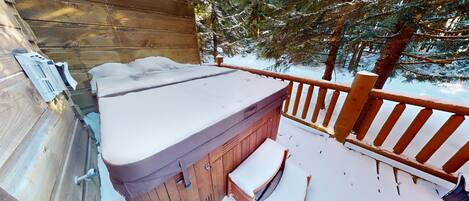 Tina de hidromasaje al aire libre