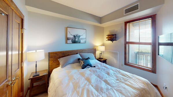 WiFi, bed sheets