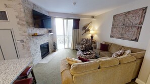 Televisión y chimenea 