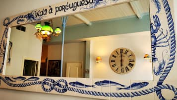 Appartement, 1 chambre, non-fumeurs | Coin séjour | Télévision à écran plat de 70 cm avec chaßnes par cùble, télévision