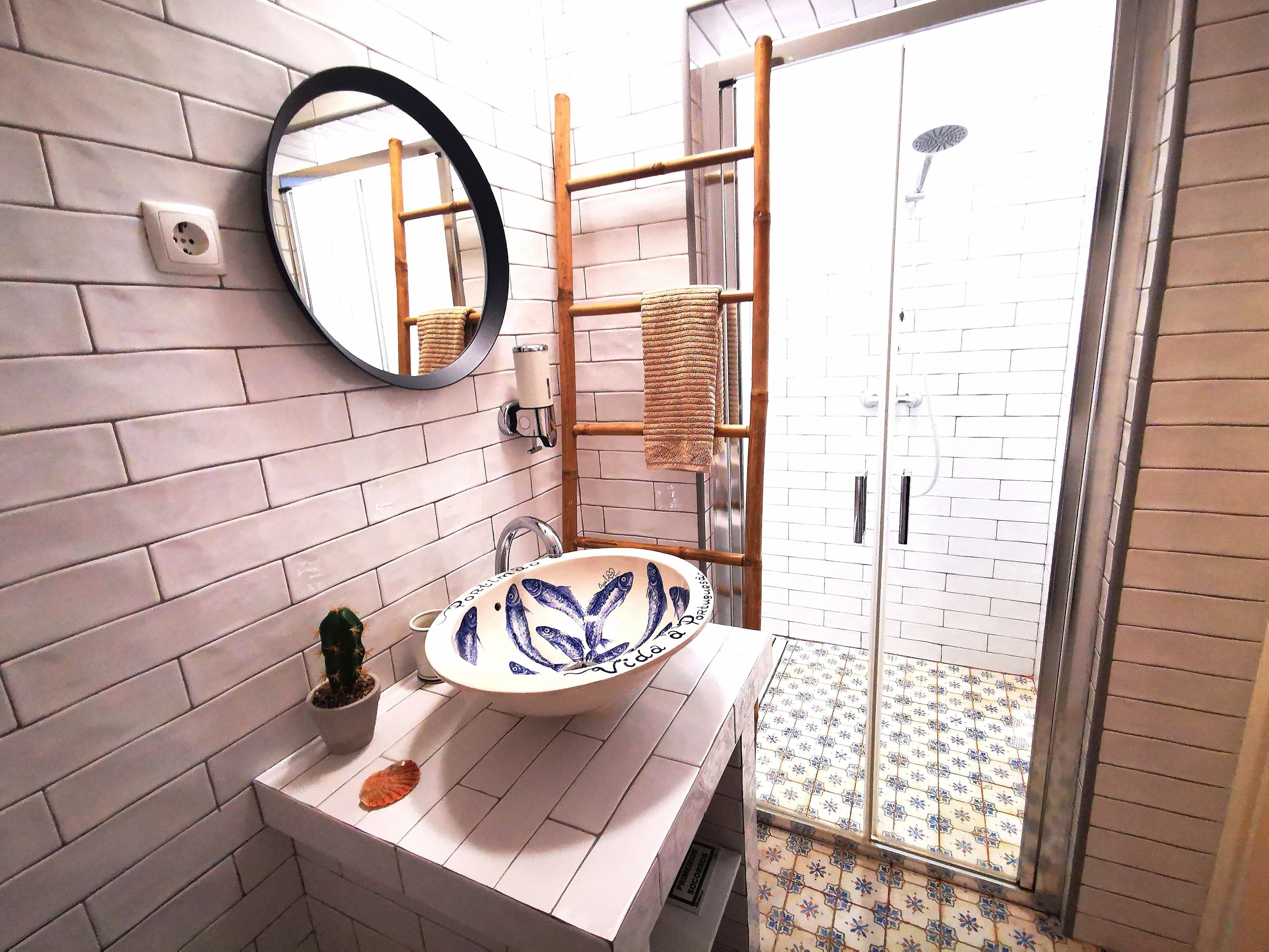 Basic Apartment, 1 Bedroom, Non Smoking | Bathroom