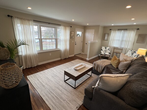 TV - Canandaigua's Chosen Spot Home (Canandaigua)