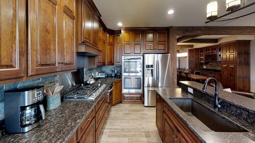 Black Bear Crossing #21 - Perfect for the Whole Family - Room for All!  Slopeside with Great Ski Trail Views by RedAwning