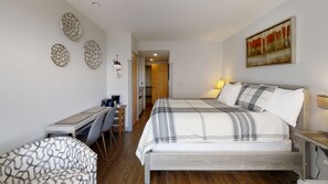 WiFi, bed sheets