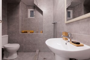 Apartment | Bathroom - Casa Cantone - Two Bedroom Apartment (Corfu)