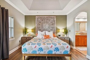 4 Schlafzimmer, Schreibtisch, Bügeleisen/Bügelbrett, kostenloses WLAN