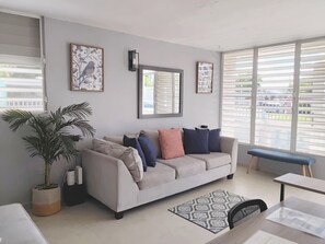 Smart TV - Caguas Santa Juana 1 Fully Equipped 3BR Home With Solar Panels, A/C and WIFI. (Caguas)