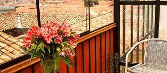 BEAUTIFUL HOUSE IN THE PICTURESQUE NEIGHBORHOOD OF SAN BLAS