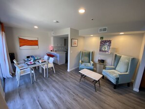 Dining - Pickleball Palace close to downtown Palm Springs (Palm Springs)