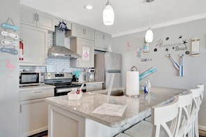 Unclassified image, 5 of 90, button - Seaside Luxury Oasis with balcony (Tampa)