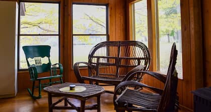 Nature-Retreat with Glamping Cabins & Swimming Pond