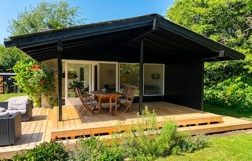 Nice home in Tisvildeleje with WiFi