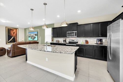 Villa with Heated Pool+Spa - Near Disney, Universal Studios and Beaches!