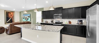 Villa with Heated Pool+Spa - Near Disney, Universal Studios and Beaches!