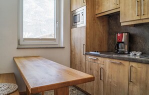 Kühlschrank, Herdplatte, Geschirrspüler