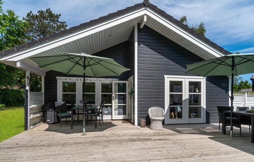 Gorgeous home in Samsø with kitchen