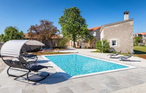 Pool - Amazing home in Modrusani with WiFi (Modrusani)