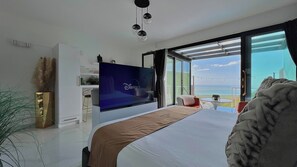 1 bedroom, WiFi, bed sheets - Exclusive Hilltop • Heated Private Pool + Parking (Añasco)