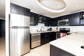 Fridge, microwave, oven, stovetop