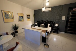 1 bedroom, WiFi, bed sheets - Hilltop Getaway • Heated Private Pool and Parking (Añasco)