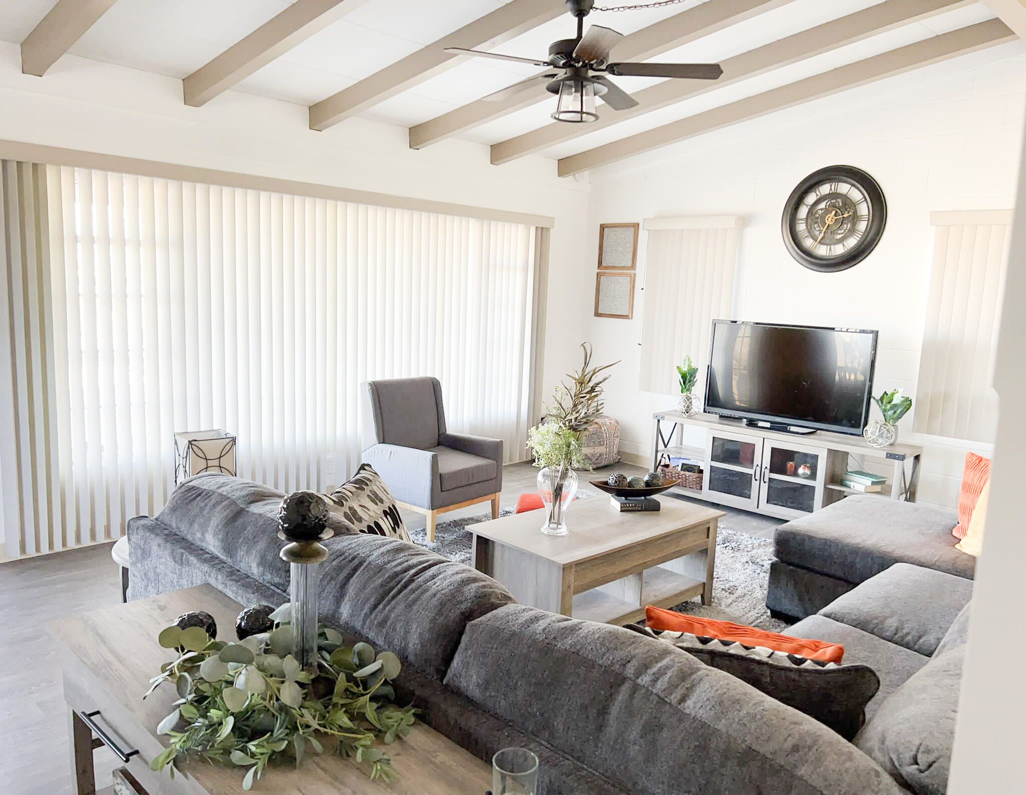 Smart TV, futbolito, tenis de mesa y libros 