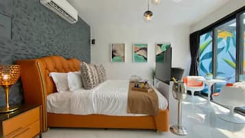 1 bedroom, in-room safe, free WiFi, bed sheets