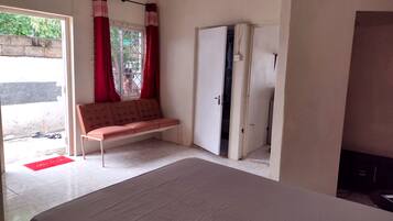 1 habitación, wifi y ropa de cama