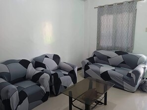 Living area - Spacious  and peaceful  place for staycation (Dipolog City)