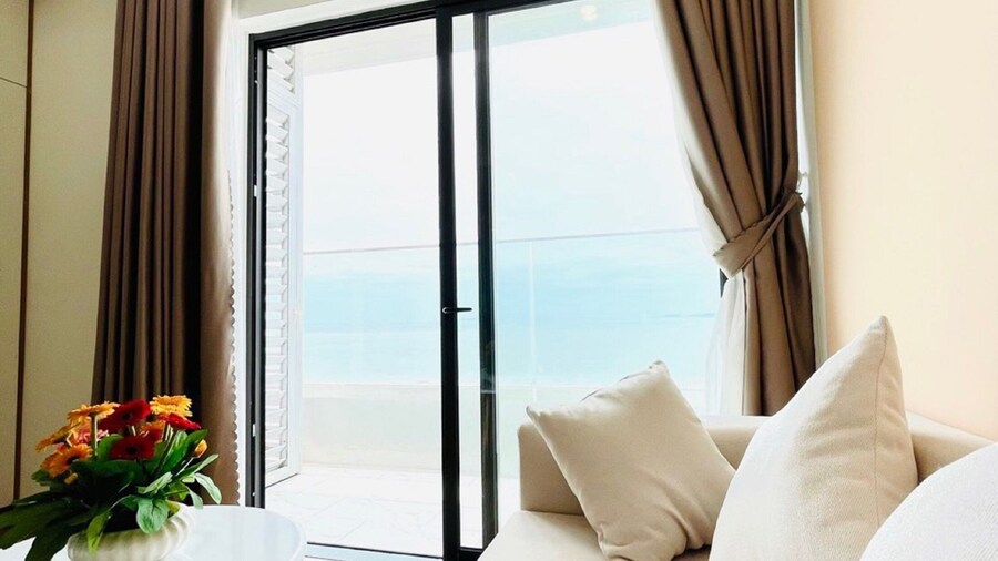 TMS Quy Nhon - Lee Xinh