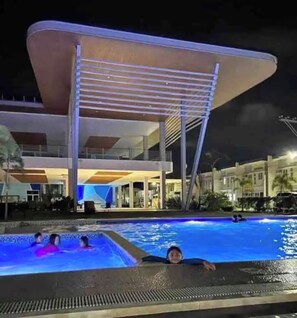 Utomhuspool