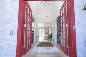 Lobby - Located in the best Orlando area , Dr. Phillips , exclusive water view location (Orlando)