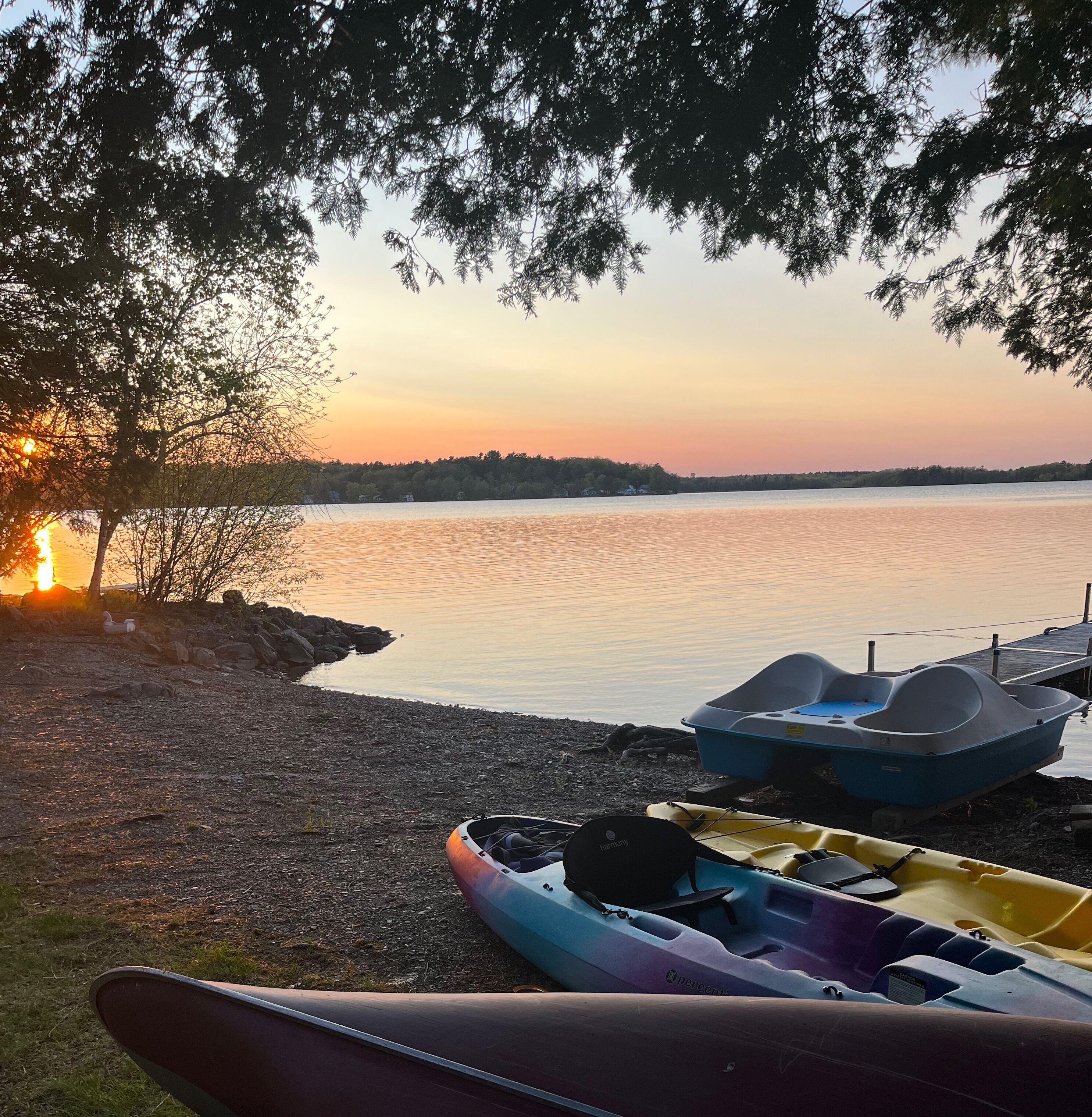 Amazing Sunset Cottage on Pushaw Lake in Maine