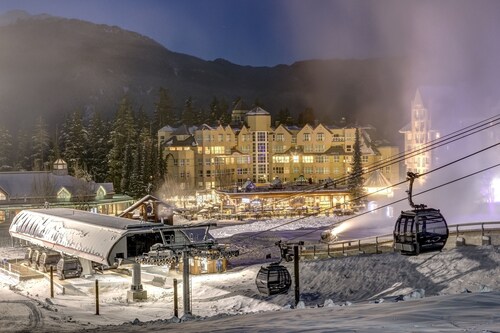 Le Chamois 504 - Ski in Ski out, Common Pool, Hot Tub & Gym (New Listing)