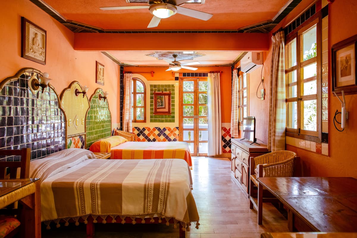 Standard Room | Minibar, WiFi (free), bed sheets