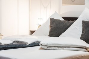 2 bedrooms, bed sheets