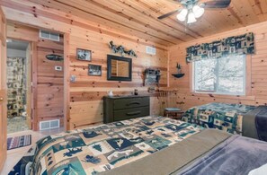 4 bedrooms, iron/ironing board, free WiFi, bed sheets