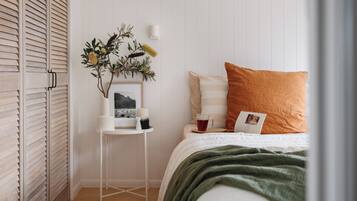 3 slaapkamers, een strijkplank/strijkijzer, wifi, beddengoed