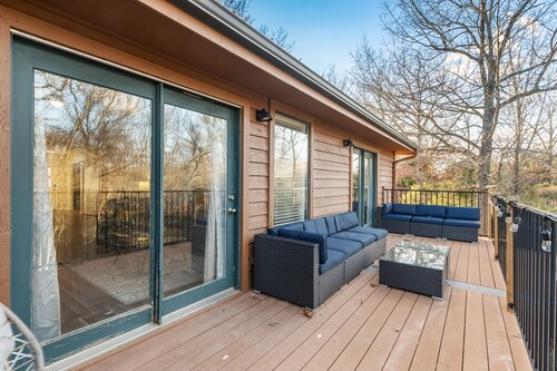 Cozy Modern Branson Game House | 9 Min to SDC
